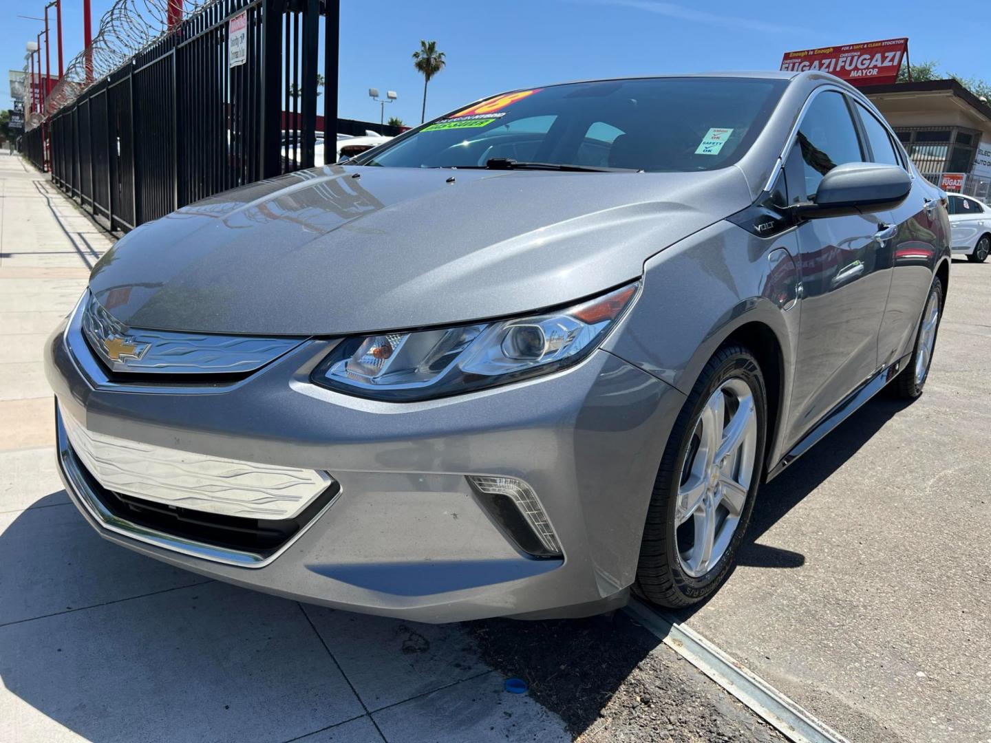 2018 DARK GRAY /BLACK Chevrolet Volt (1G1RC6S55JU) , located at 744 E Miner Ave, Stockton, CA, 95202, (209) 944-5770, 37.956863, -121.282082 - PLUS TAXES AND FEES - Photo#2